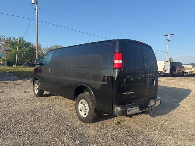 2025 Chevrolet Express Cargo — side profile view